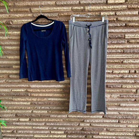 Gillian & O'Malley Navy Blue Striped Pajamas Set Size Medium Cozy Loungewear - Picture 3 of 7